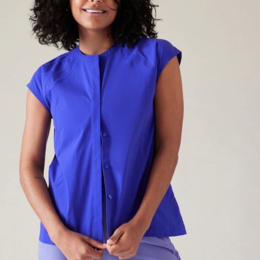 🆕  Athleta - Performance Poplin Popover Short Sleeve Blue Button Front Top -